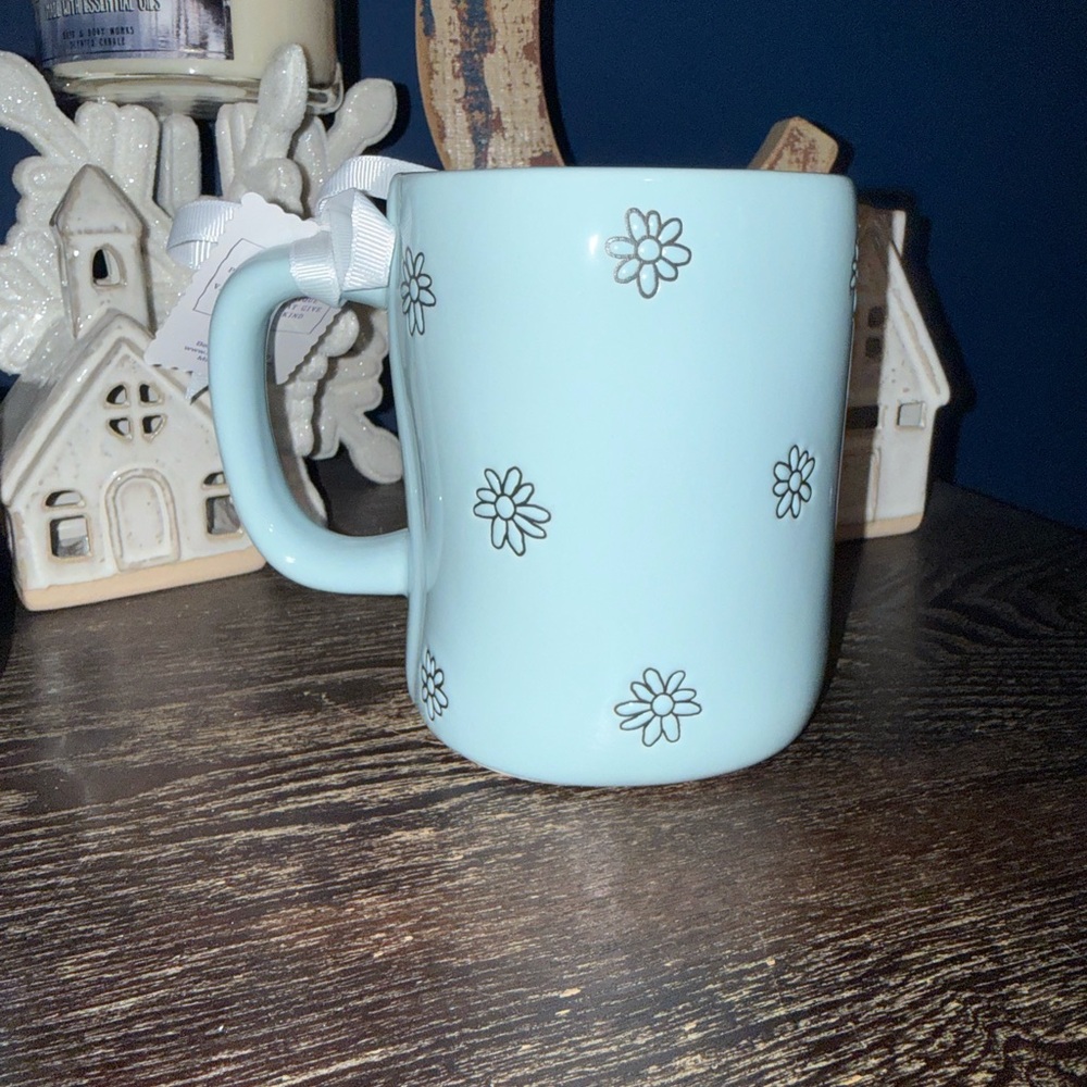 Rae Dunn “Boy Mom” Blue Mug w/ Daisy Print – NWT - Picture 4 of 6